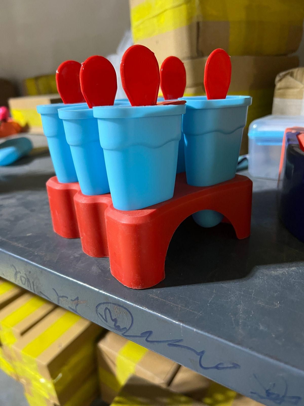 Separable Plastic Ice Cube & Candy Maker Set (6 Pieces)